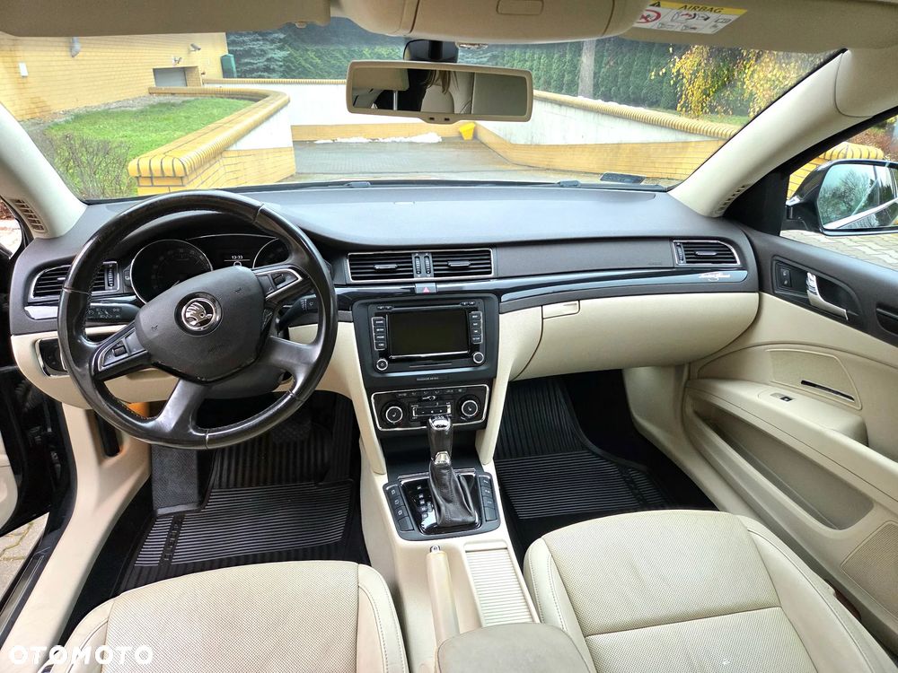 Skoda Superb 2.0 TDI 4x4 L&K DSG - 10