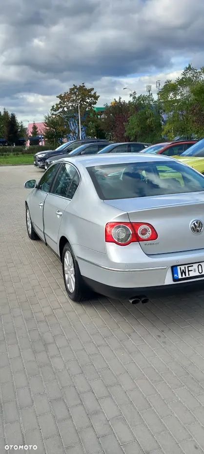 Volkswagen Passat 2.0 TDI DPF Comfortline - 5