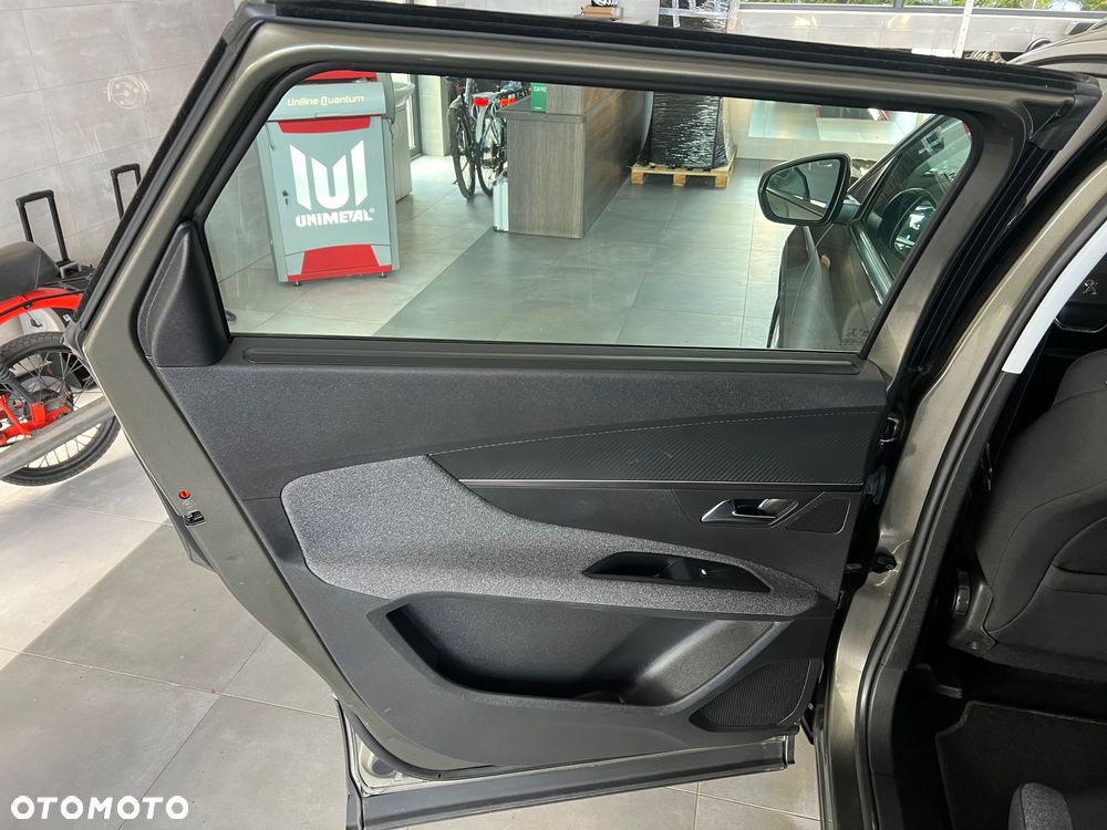 Peugeot 5008 PureTech 130 Stop & Start Allure Business-Paket - 19