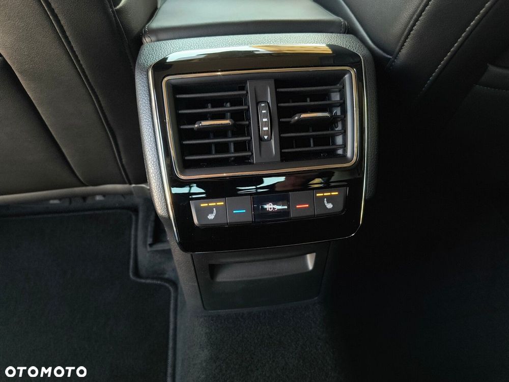 Skoda Superb 2.0 TDI SCR 4x4 L&K DSG - 25