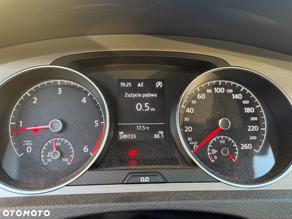 Volkswagen Golf 1.6 TDI BlueMotion Comfortline - 6