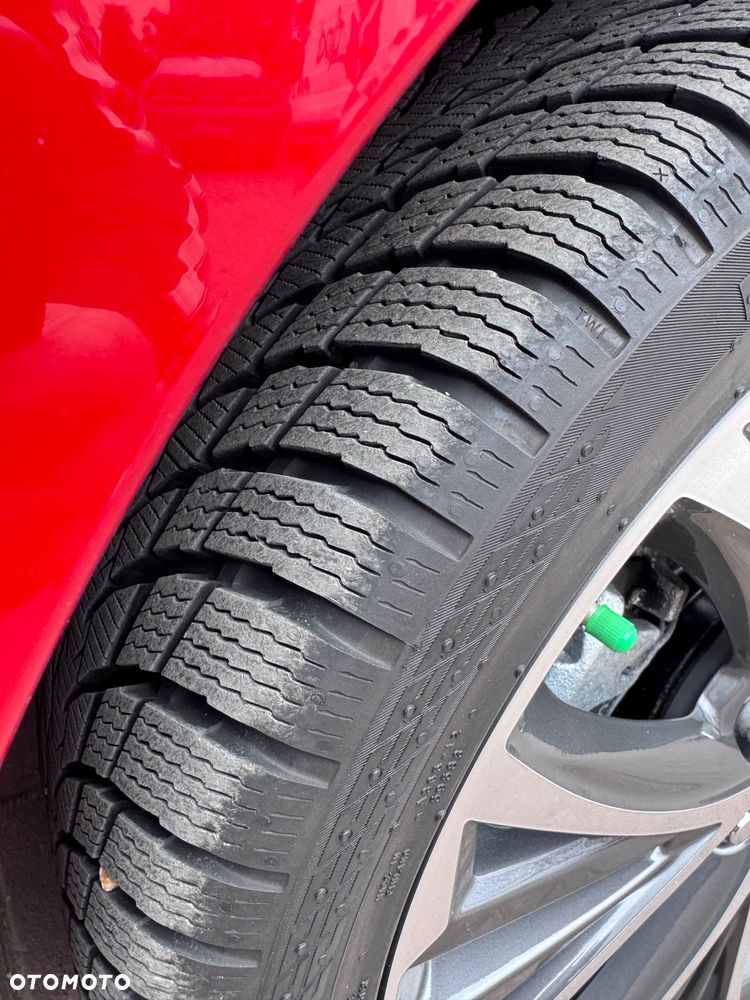 Toyota Yaris Hybrid 1.5 Premiere Edition - 38