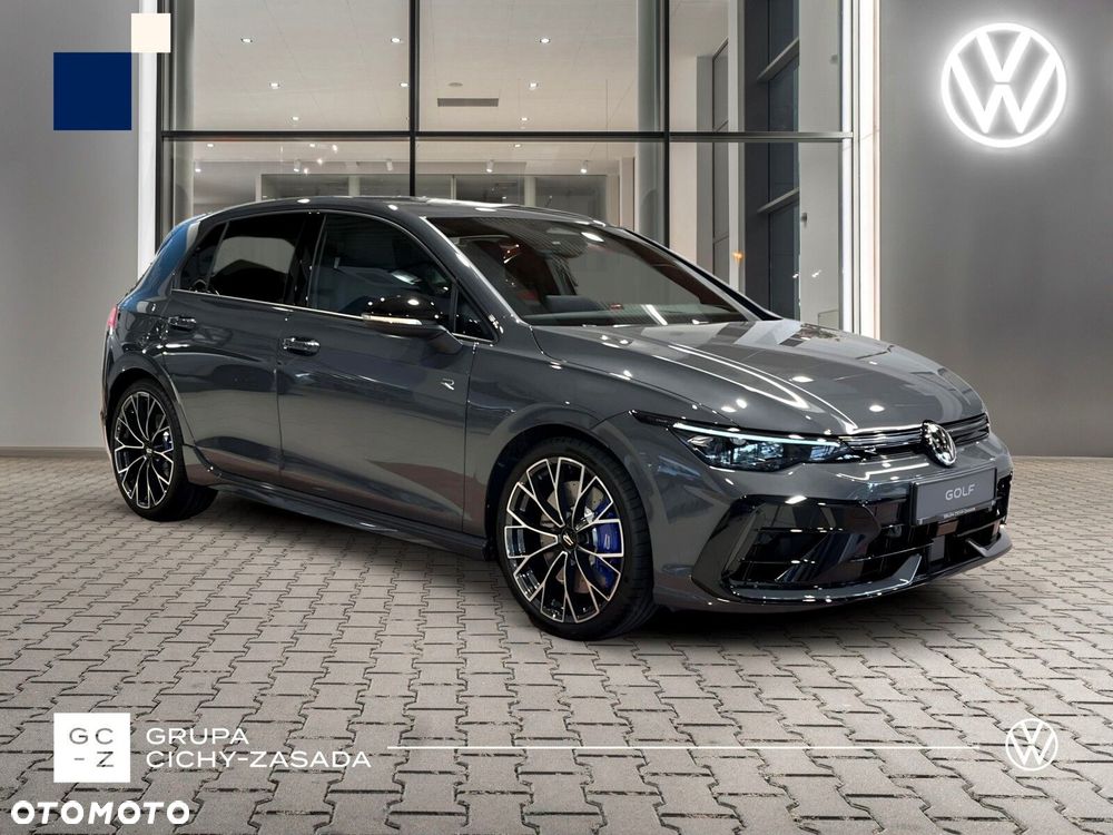 Volkswagen Golf - 8