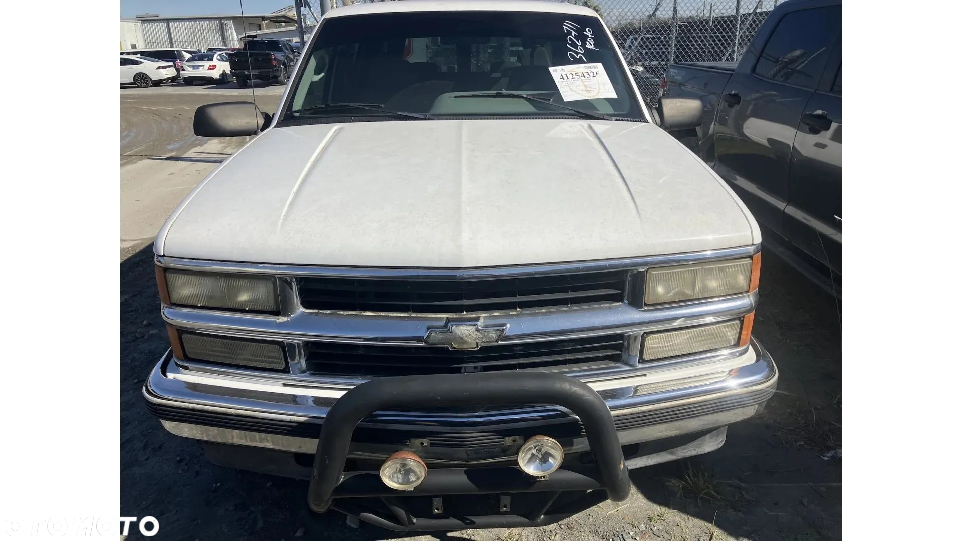 Chevrolet Suburban - 7