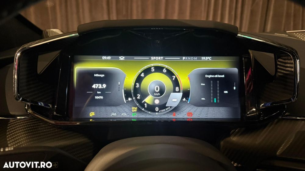 Aston Martin V8 Vantage - 40