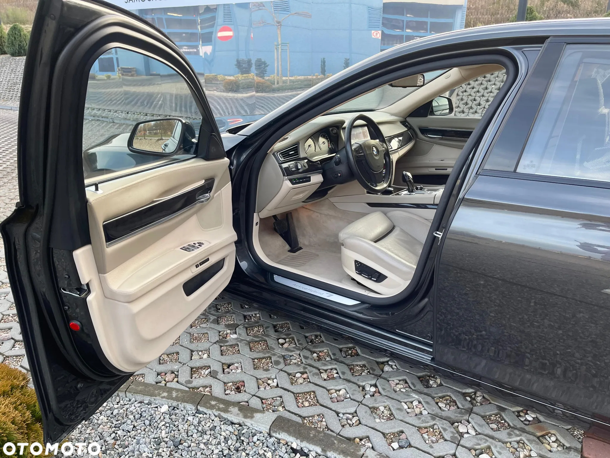 BMW Seria 7 750Li - 14