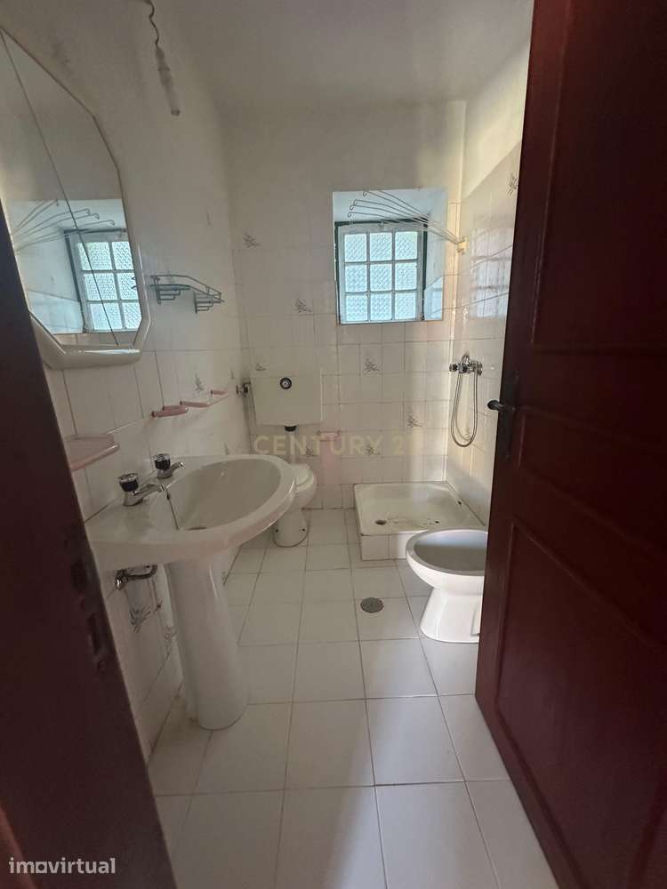 Casa T3 "Pronta a Entrar" em Covelo do Gerês | O Seu Refúgio ao Preço - Grande imagem: 4/29
