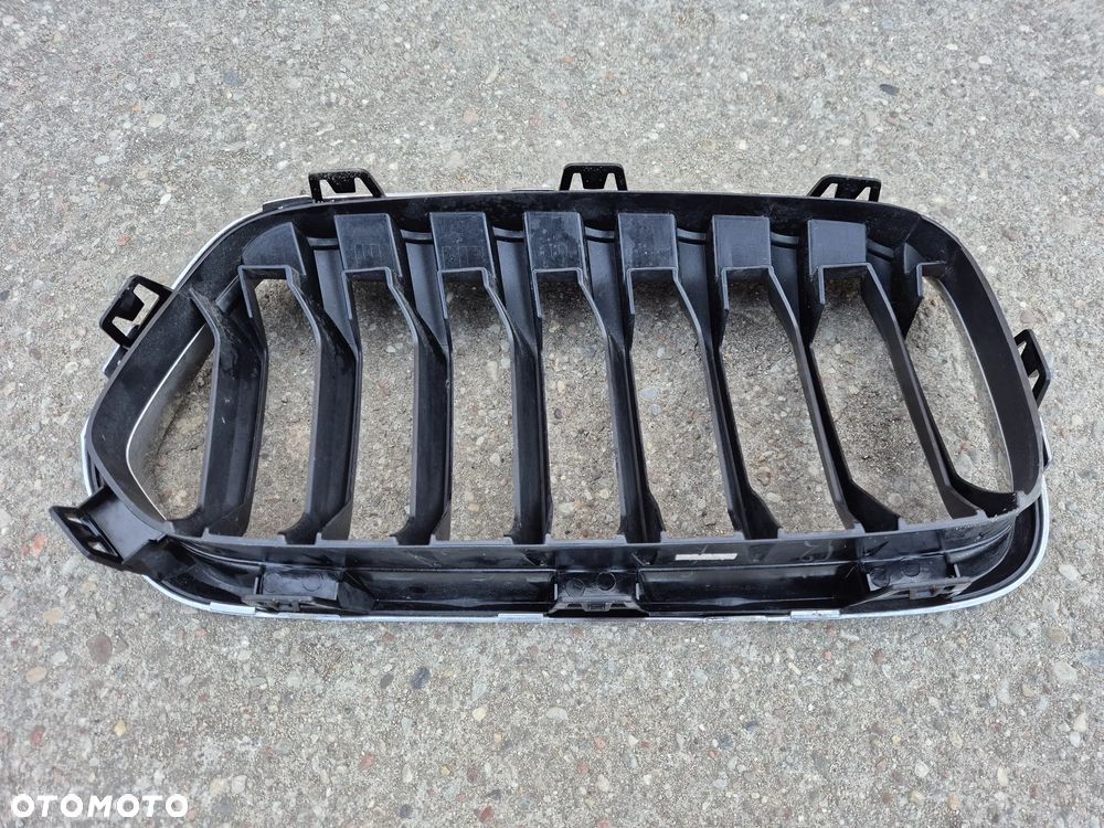 BMW X2 F39 17- grill atrapa nerka lewa - 2