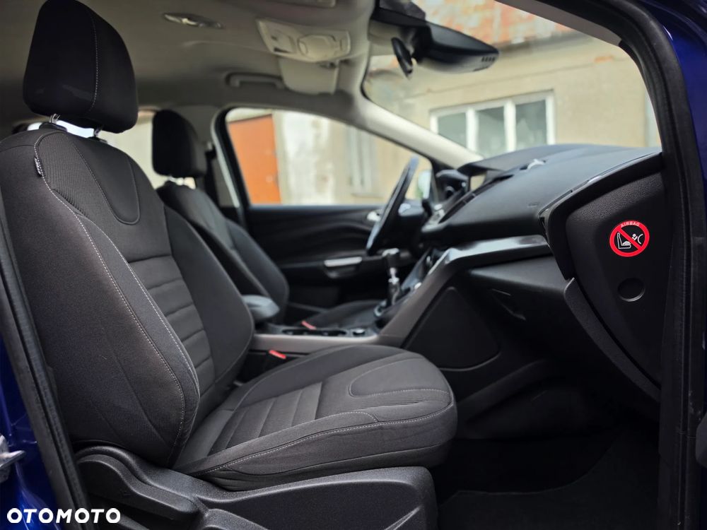 Ford Kuga - 20