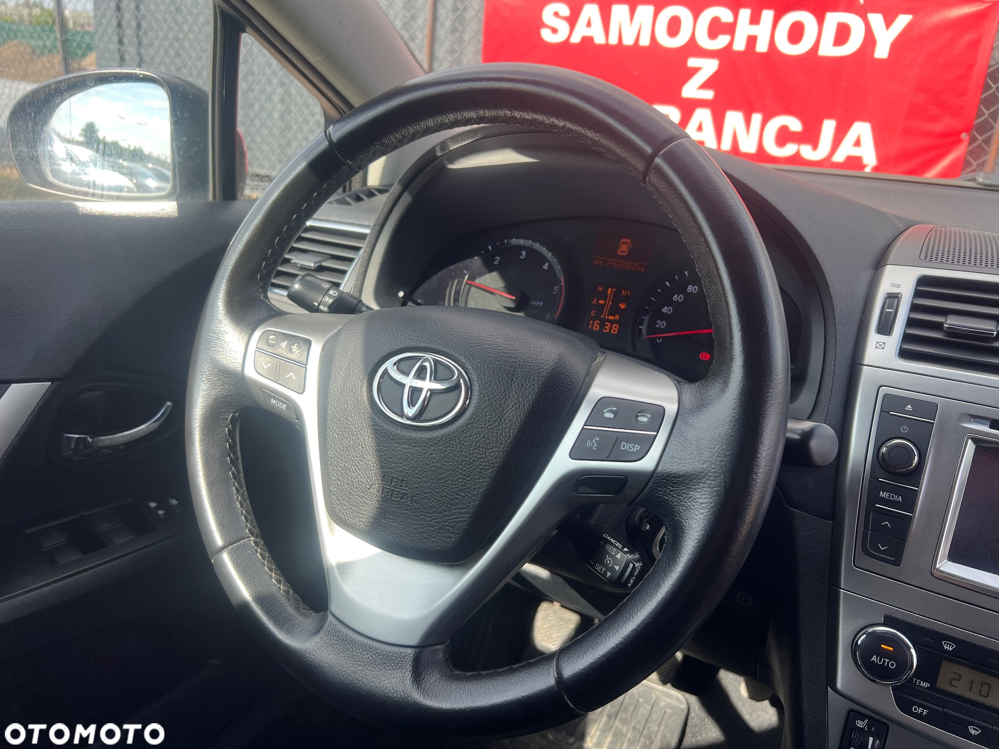 Toyota Avensis Combi 2.0 D-4D Executive - 21