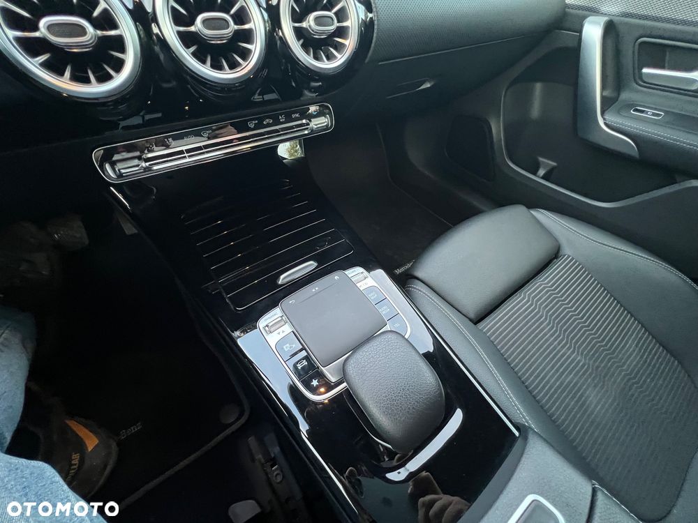 Mercedes-Benz Klasa A 180 d 7G-DCT - 17