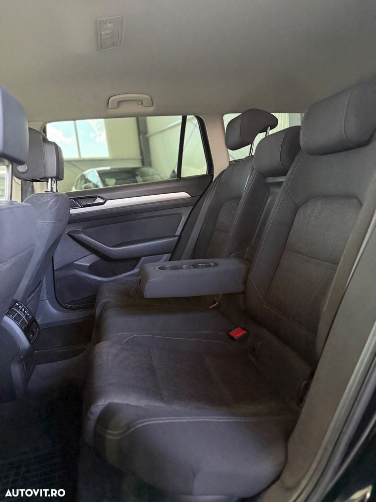 Volkswagen Passat 2.0 TDI SCR DSG BlueMotion Comfortline - 10