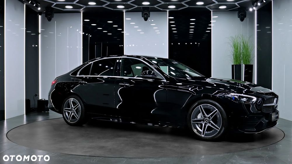 Mercedes-Benz Klasa C 200 mHEV AMG - 12