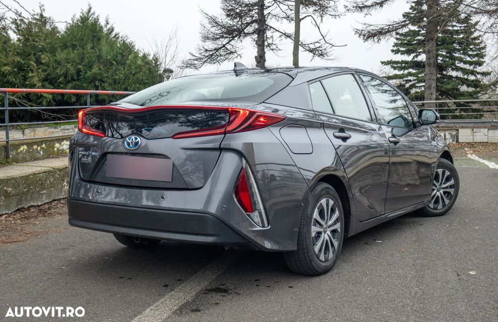 Toyota Prius - 3