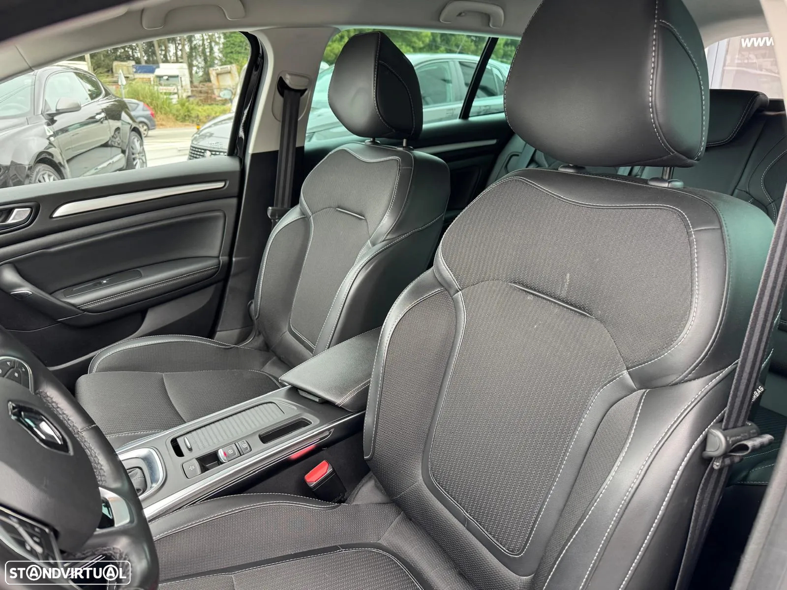 Renault Mégane Sport Tourer 1.5 Blue dCi Limited EDC - 19