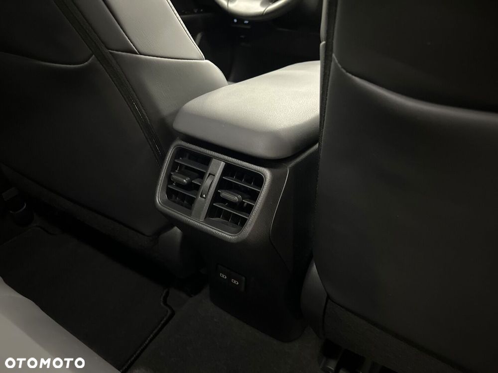 Lexus UX - 13