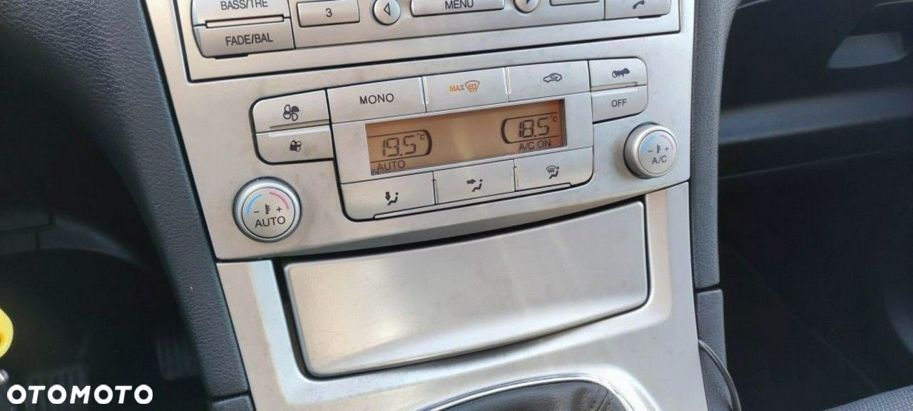 Ford S-Max - 31