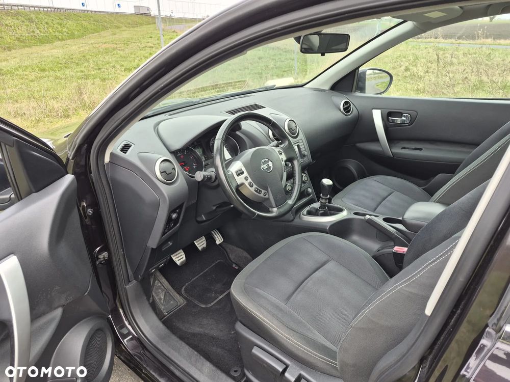 Nissan Qashqai 2.0 dCi DPF tekna - 8