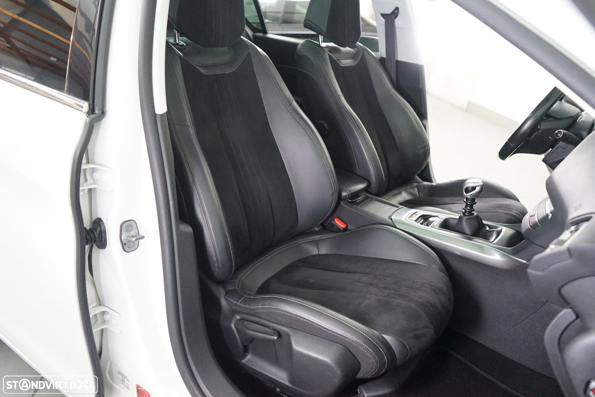 Peugeot 308 1.6 BlueHDi Allure J18 - 39
