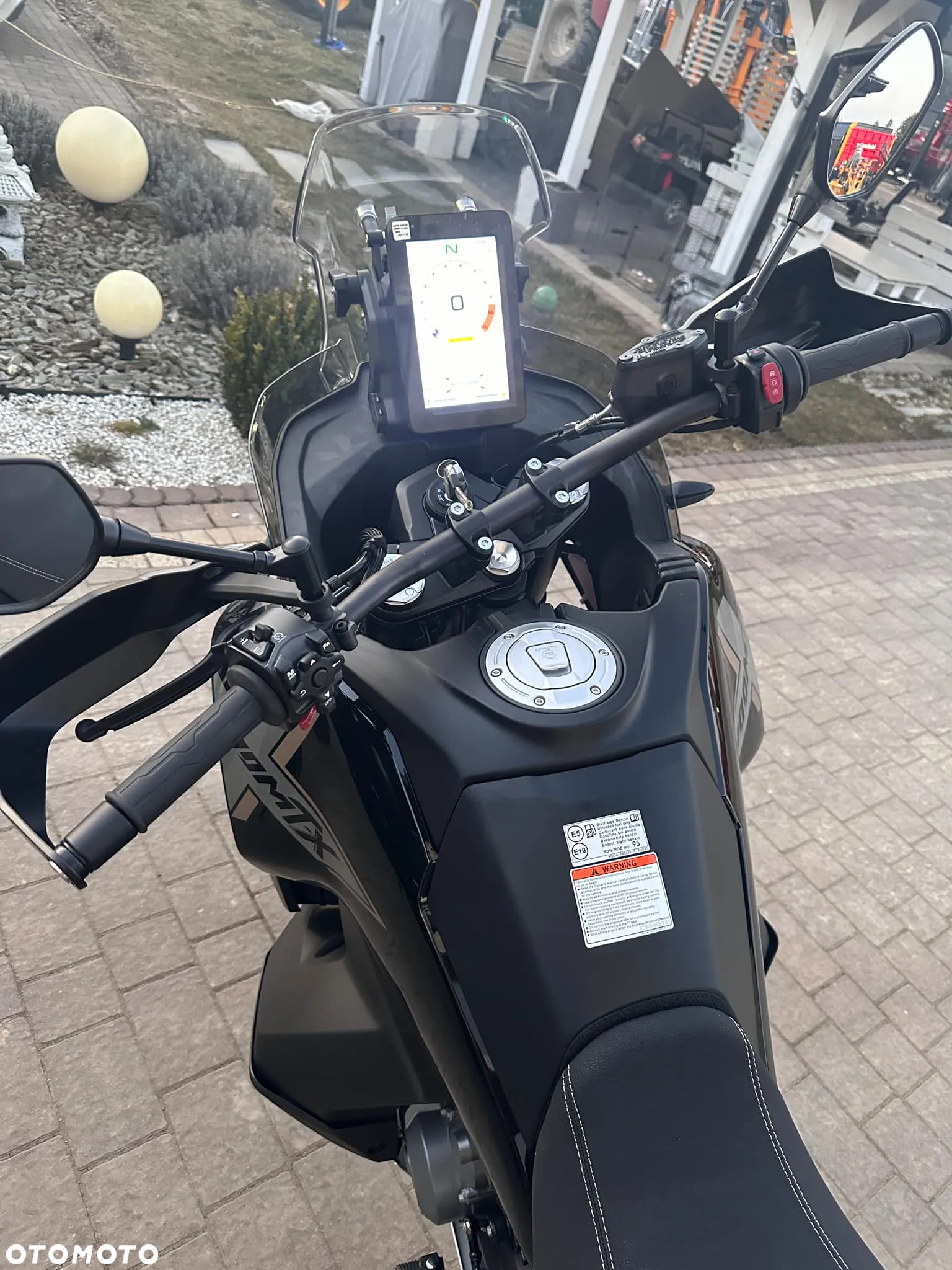 CFMoto MT - 3