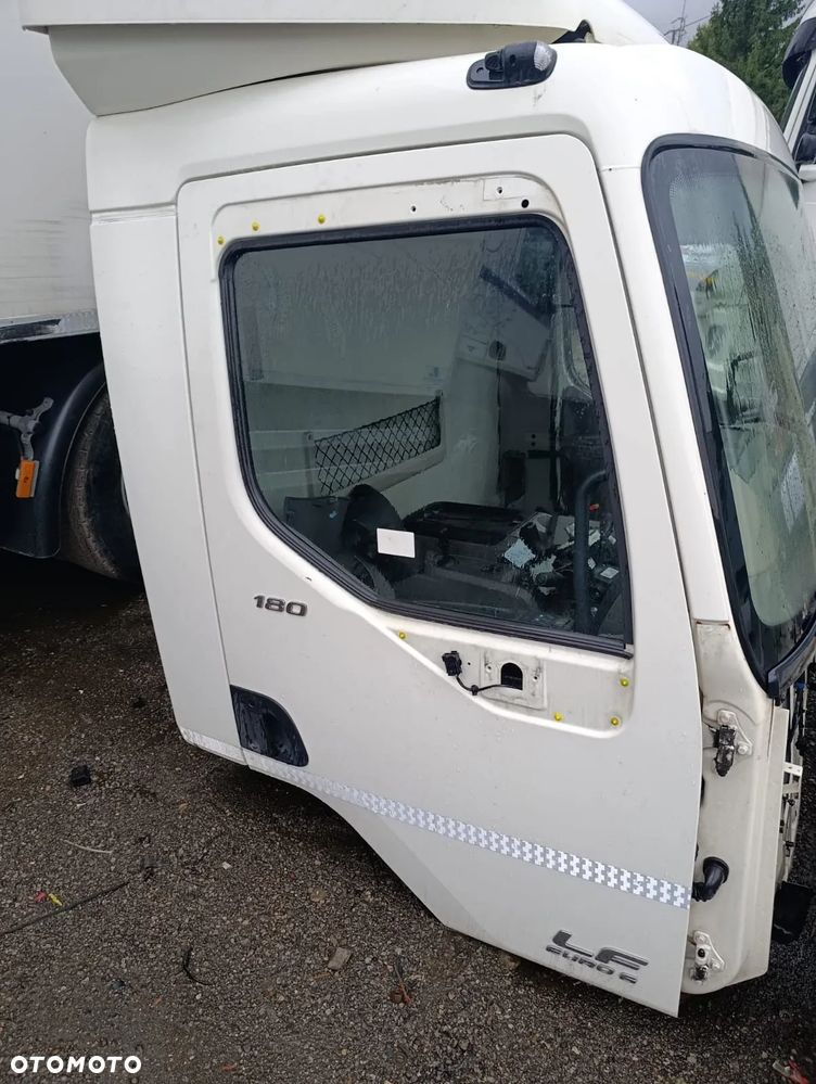 KABINA DZIENNA ANGLIK DAF LF 45 55 EURO 6 17.5 - 2
