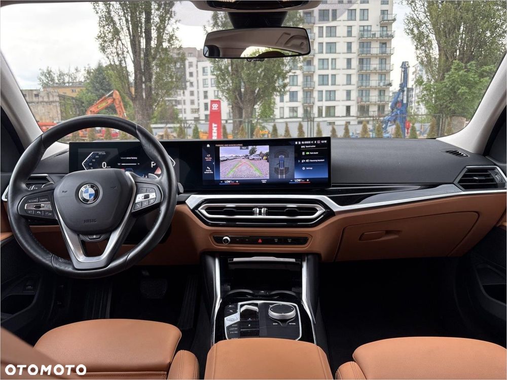 BMW Seria 3 318d MHEV - 11