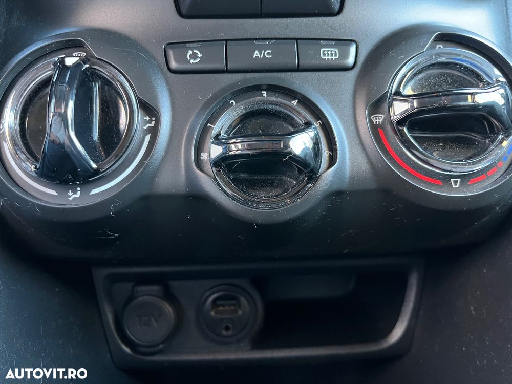 Peugeot 2008 1.2 L PureTech Active - 8