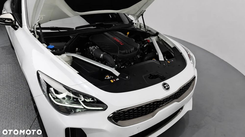 Kia Stinger 3.3 T-GDI AWD OPF GT - 19
