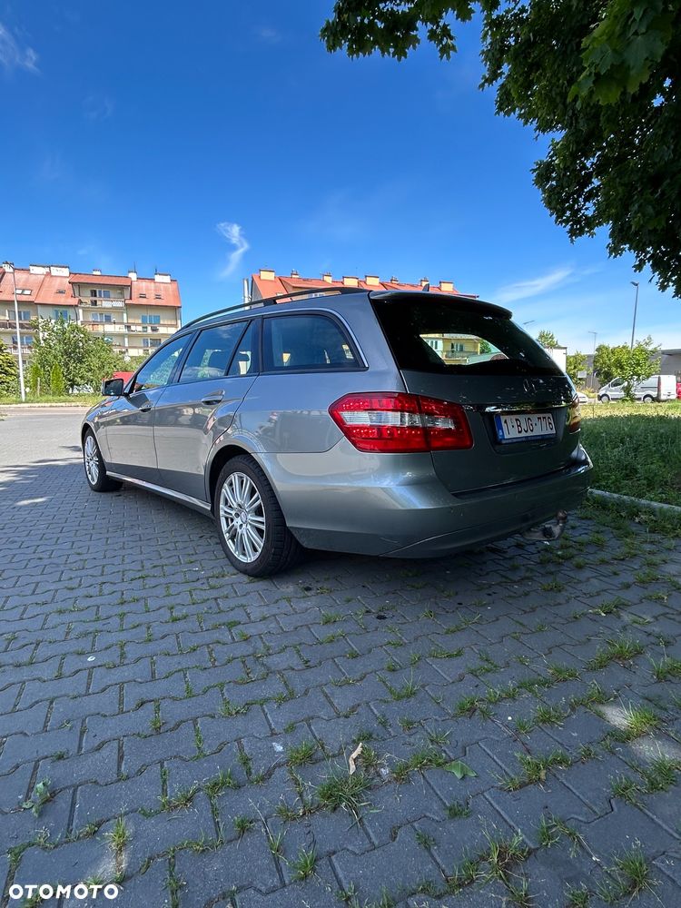 Mercedes-Benz Klasa E 250 CDI DPF 4Matic BlueEFFICIENCY 7G-TRONIC Avantgarde - 5