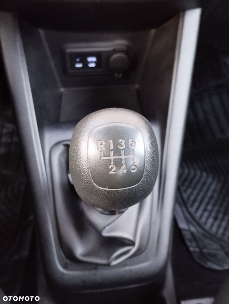 Hyundai ix20 1.6 BlueDrive Classic + - 32