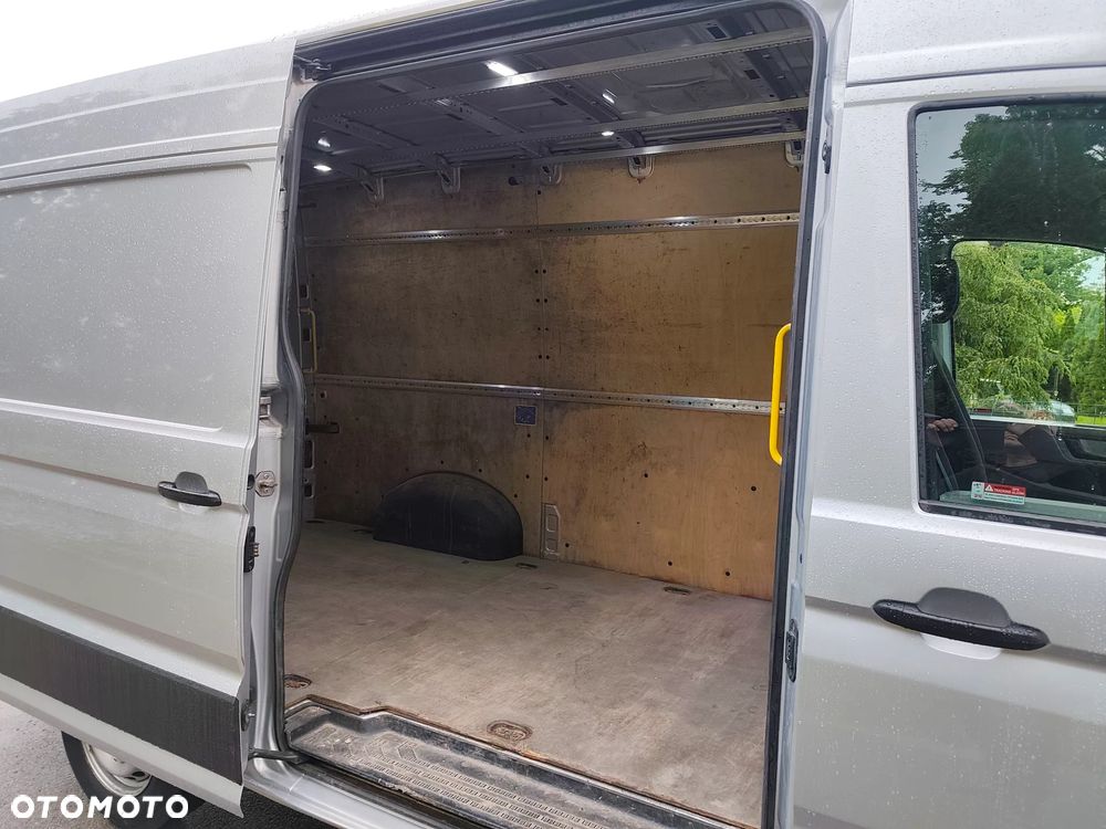 Volkswagen Crafter - 12