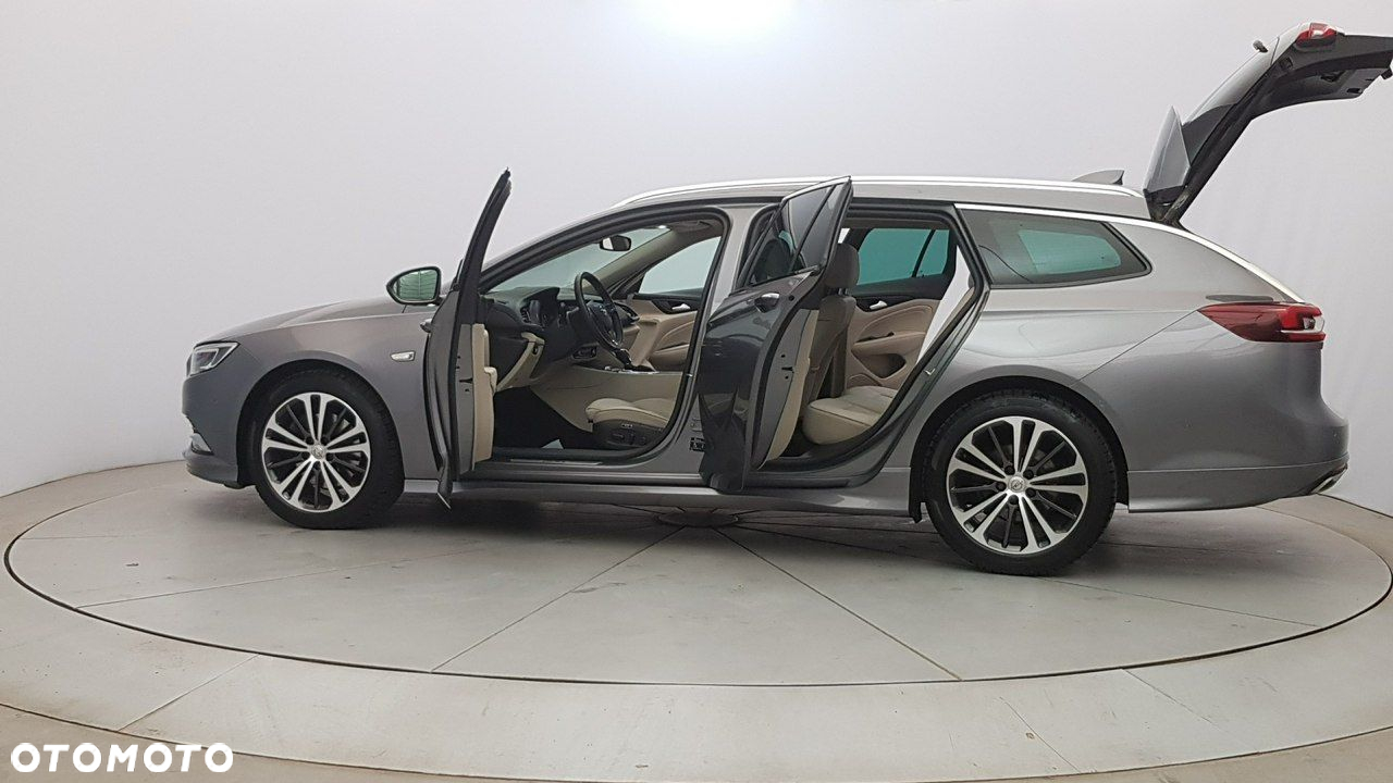 Opel Insignia - 11