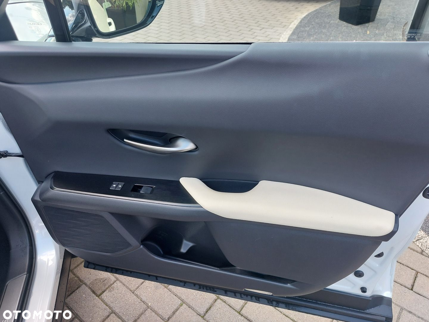 Lexus UX - 18