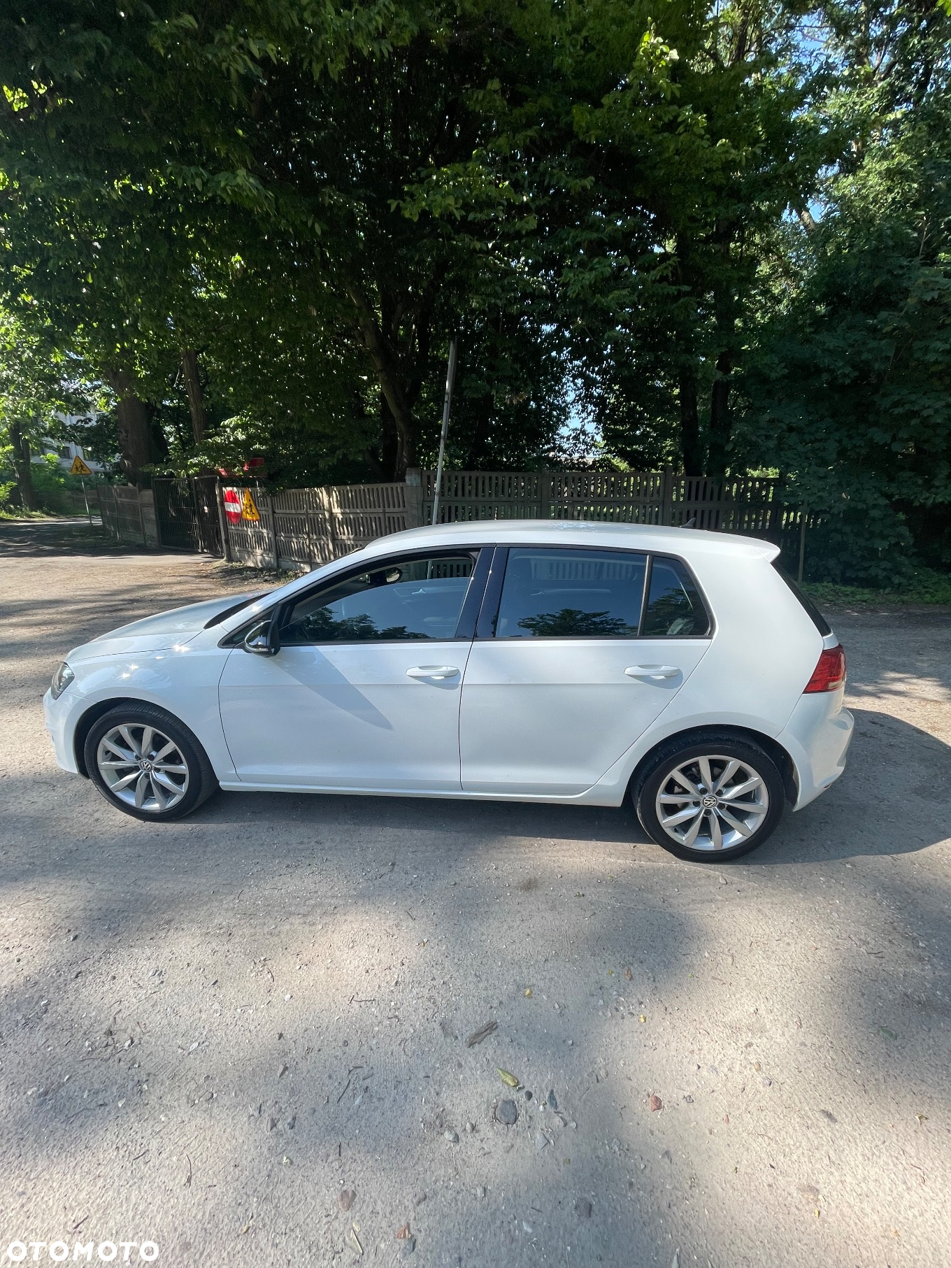 Volkswagen Golf 1.6 TDI BlueMotion Technology Comfortline - 18