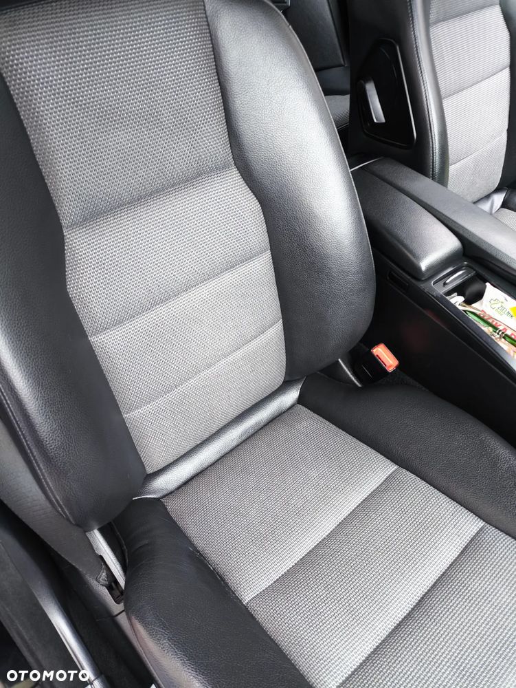 Mercedes-Benz Klasa C 220 CDI DPF Automatik BlueEFFICIENCY Avantgarde - 7