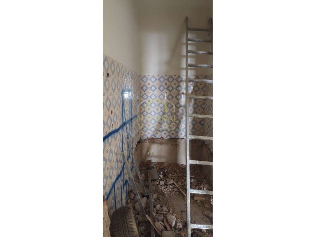 Prédio para Recuperar no Centro Histórico de Faro - Grande imagem: 4/6