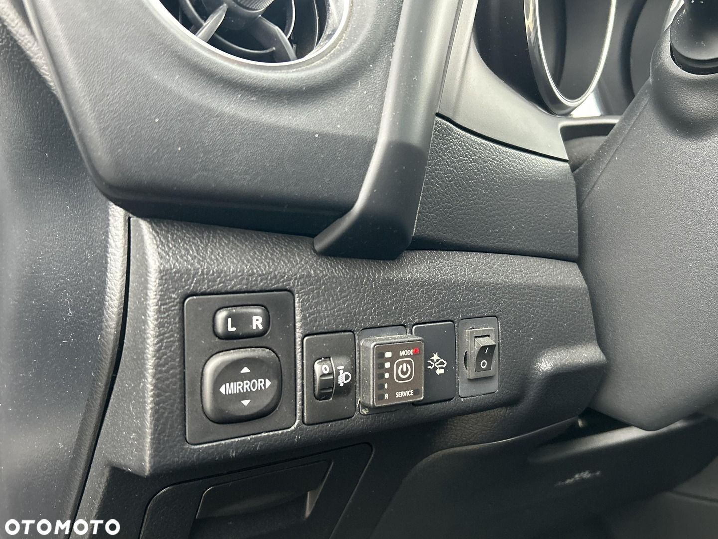 Toyota Auris - 17