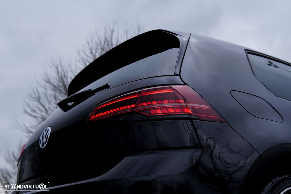 VW Golf 1.6 TDI R-Line DSG - 19