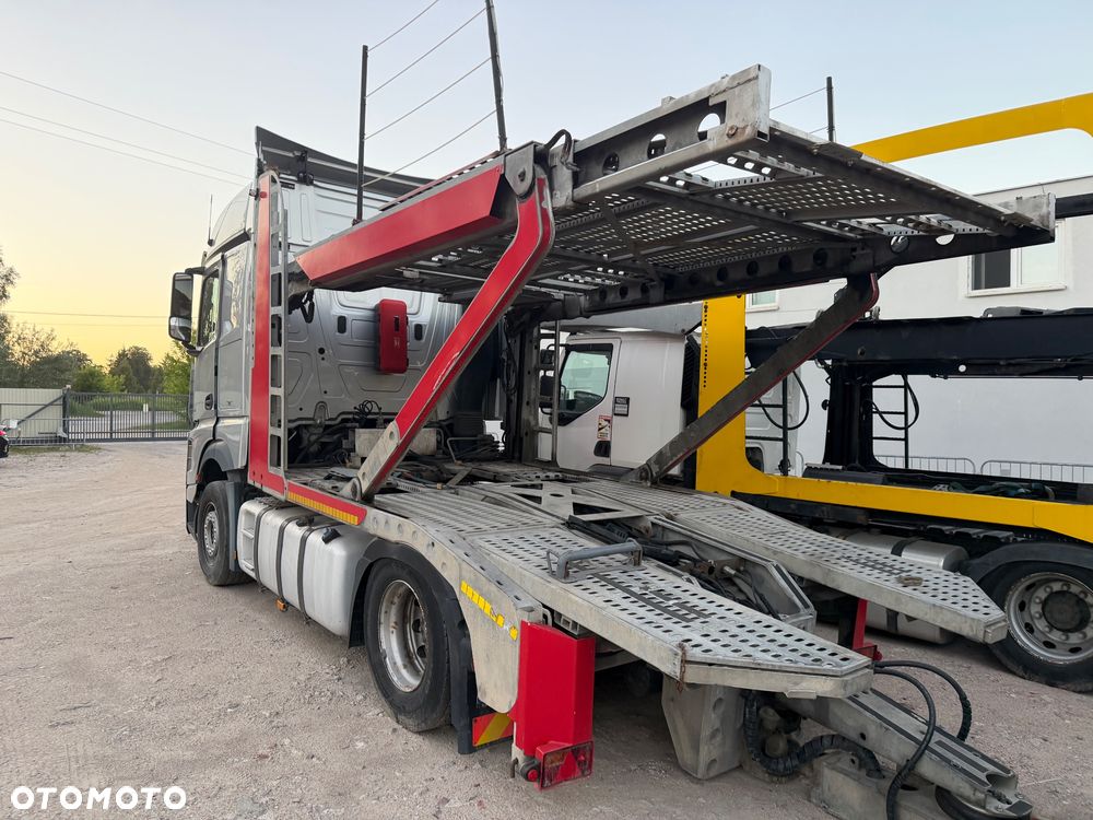 Mercedes-Benz Actros - 15