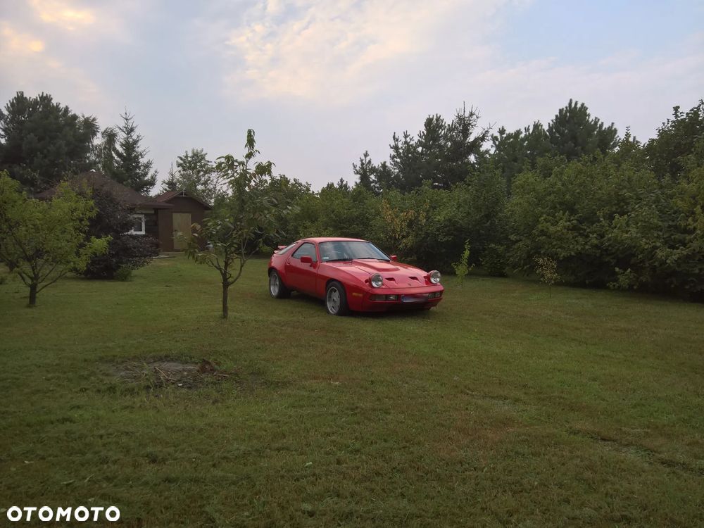Porsche 928 - 7