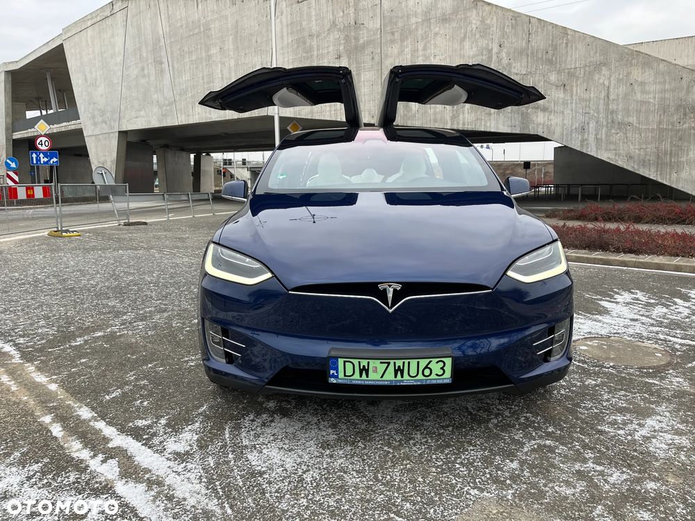 Tesla Model X 75 D - 13