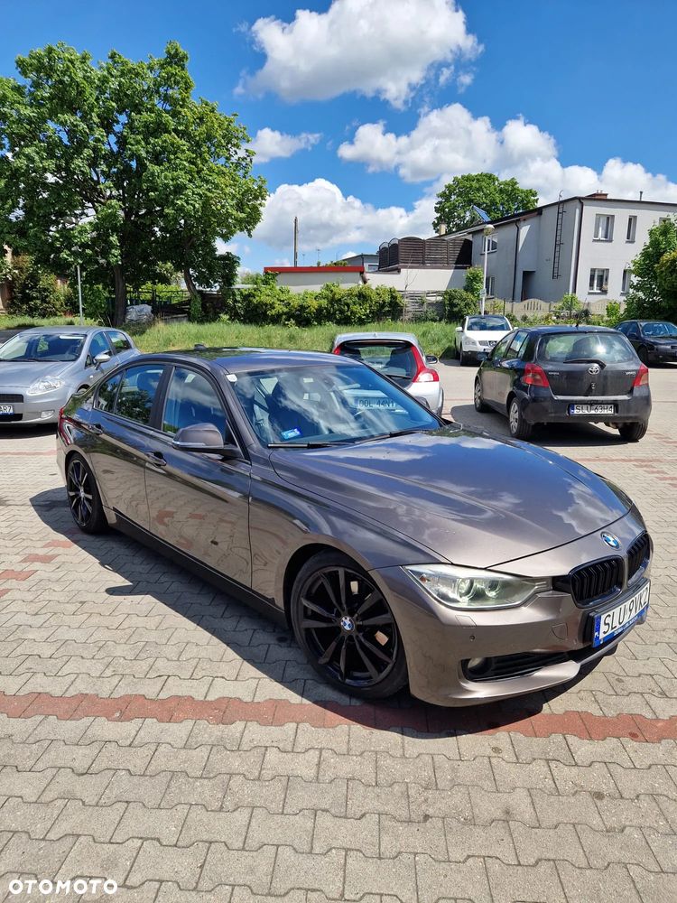 BMW Seria 3 318d - 1