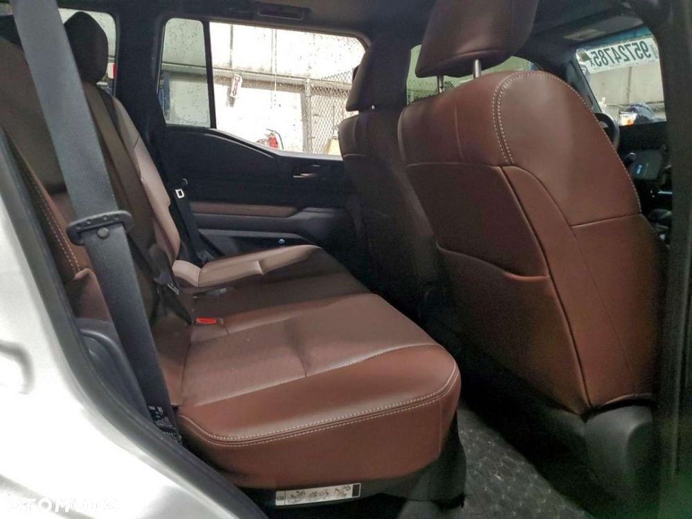 Toyota Land Cruiser - 11