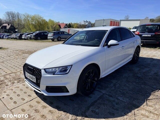 Audi A4 Limousine - 1