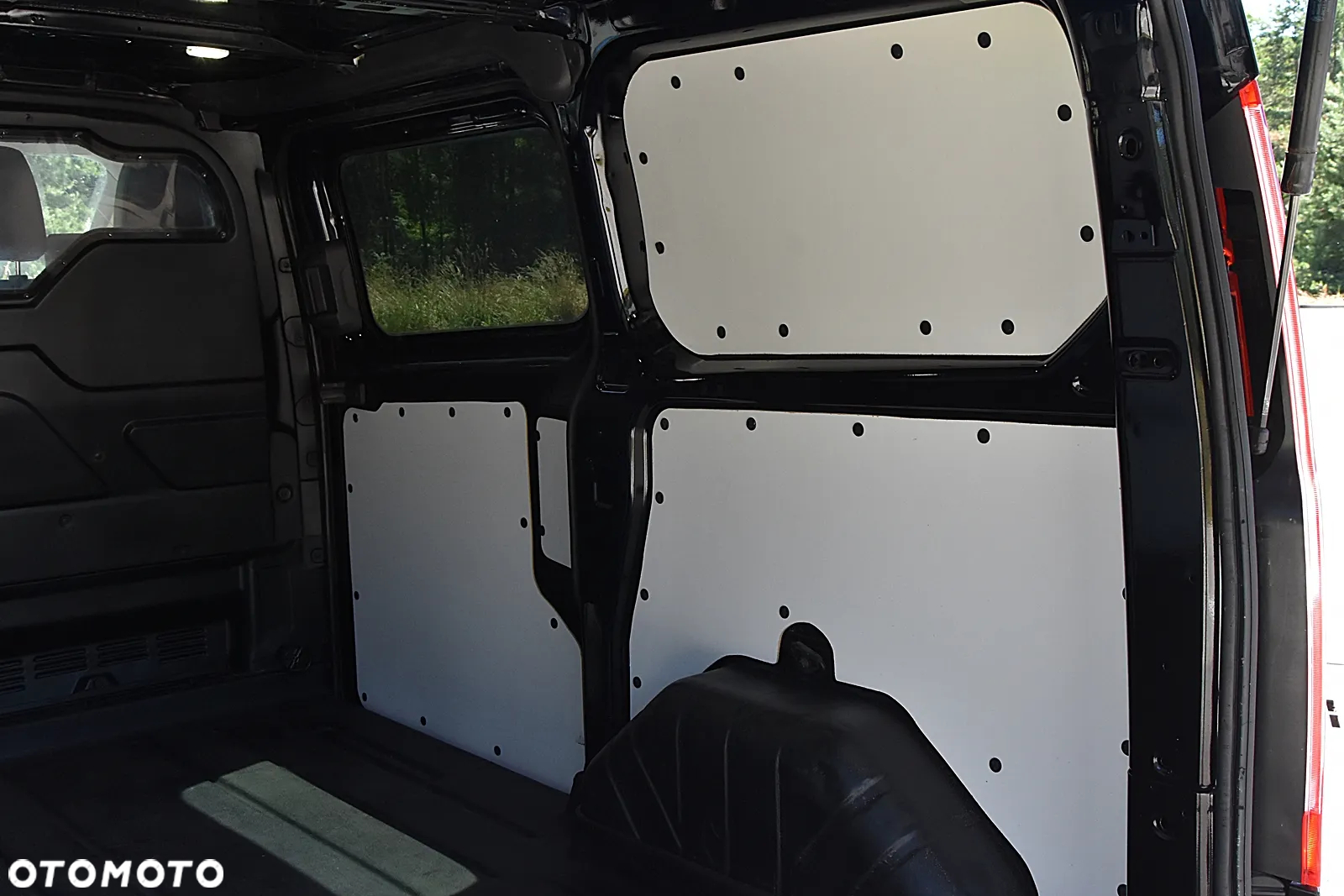 Ford TRANSIT CUSTOM 2.0 170KM - 33