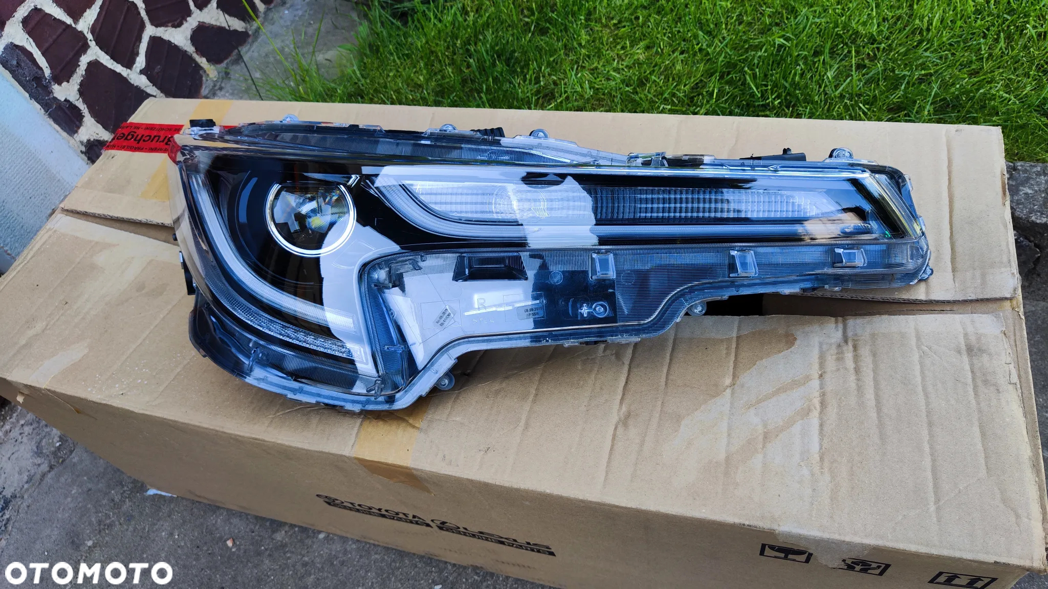 Toyota Corolla E21 19-22 HB Kombi Lampa Prawa Full Led Oryginał Europa - 7