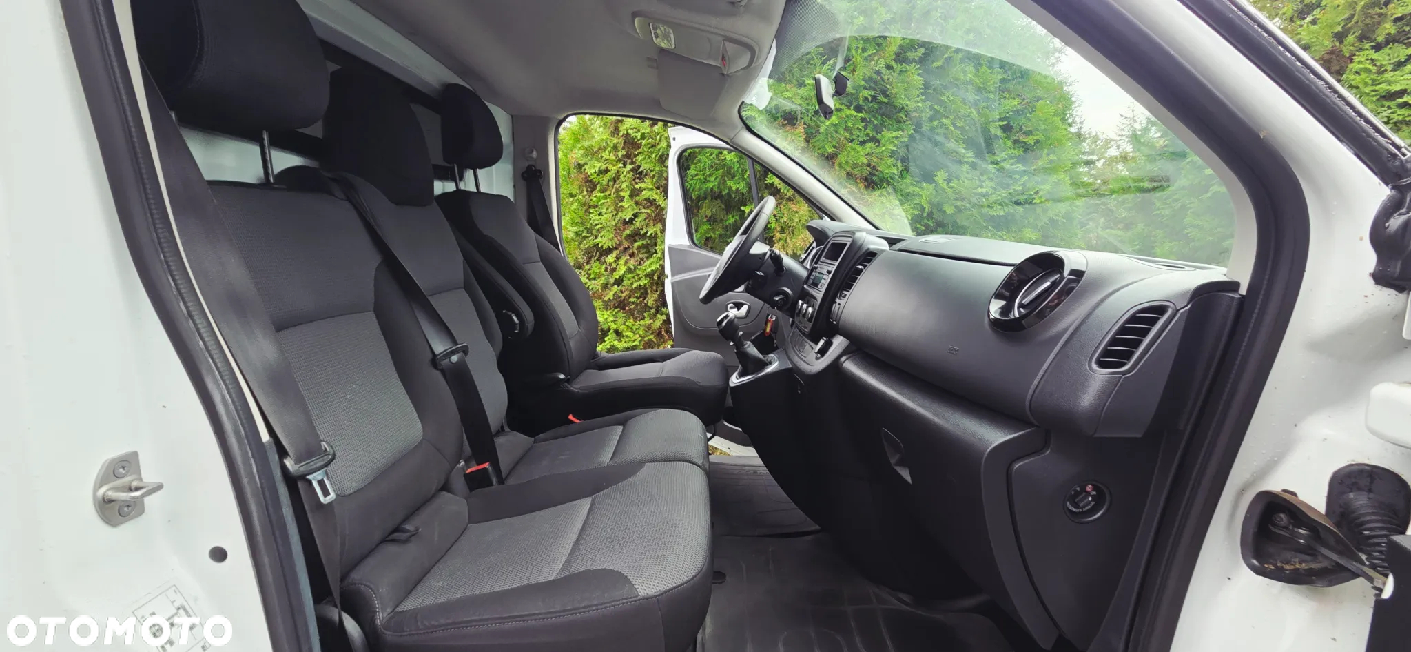 Nissan NV300 TRAFIC VIVARO - 24