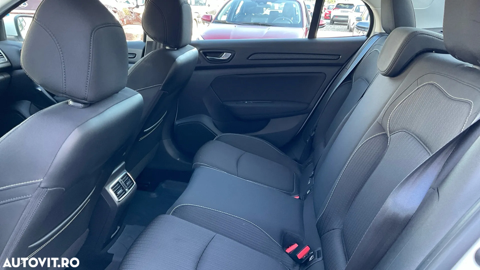 Renault Megane TCe EDC Zen - 18