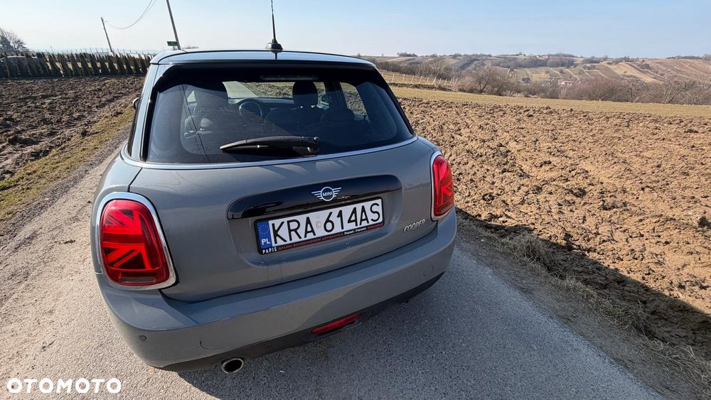 MINI Cooper Standard - 2