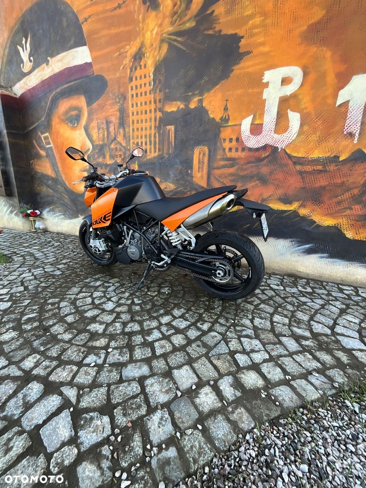 KTM Super Duke - 16